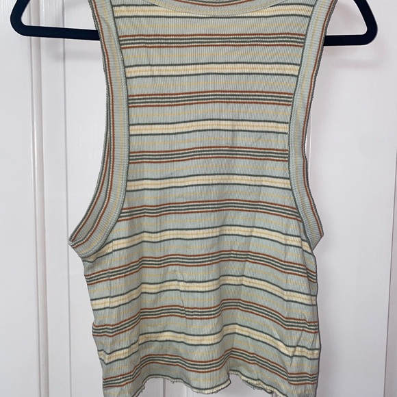 Striped Sleeveless Top - Picture 2 of 2